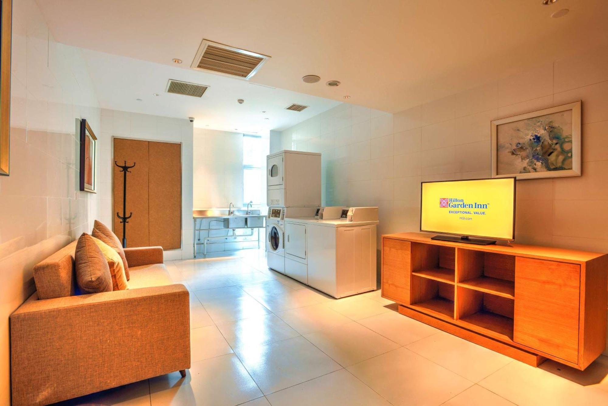 Hilton Garden Inn Chengdu Huayang Esterno foto